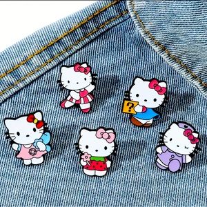 Hello Kitty - set of 5 Hello Kitty enamel pins - measurements in pics - NWT
